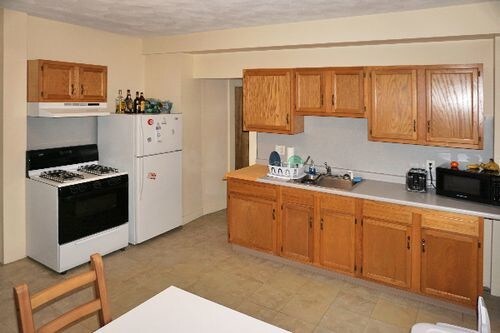 252 Ash St-Unit -2 in Waltham, MA - Building Photo - Building Photo