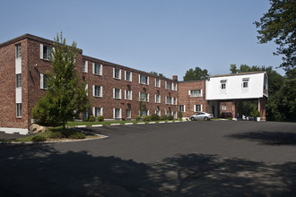 Mansion House Apartments in Cranston, RI - Building Photo - Building Photo