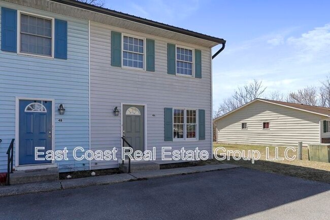 4 Fleming Dr in Hancock, MD - Building Photo - Building Photo