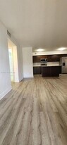 6540 W 26th Dr in Hialeah, FL - Building Photo
