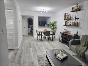 22311 SW 88th Pl in Cutler Bay, FL - Building Photo - Building Photo