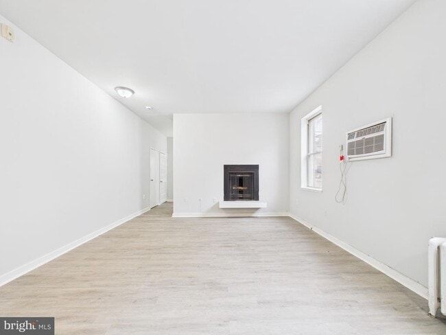 property at 517 S 5th St