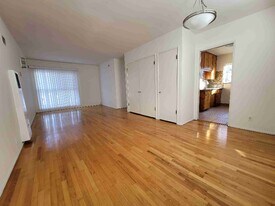 2364 Walgrove Ave in Los Angeles, CA - Building Photo