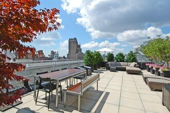 121 W 19th St-Unit -: 4C in New York, NY - Building Photo - Building Photo