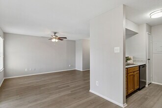 Solarium in Greenville, TX - Building Photo - Building Photo