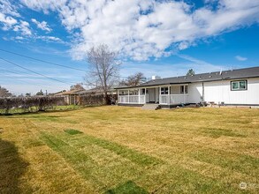857 Vista Dr in Moses Lake, WA - Building Photo - Building Photo