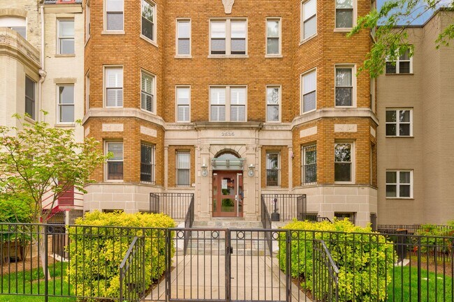 2535 13th St NW in Washington, DC - Building Photo - Building Photo
