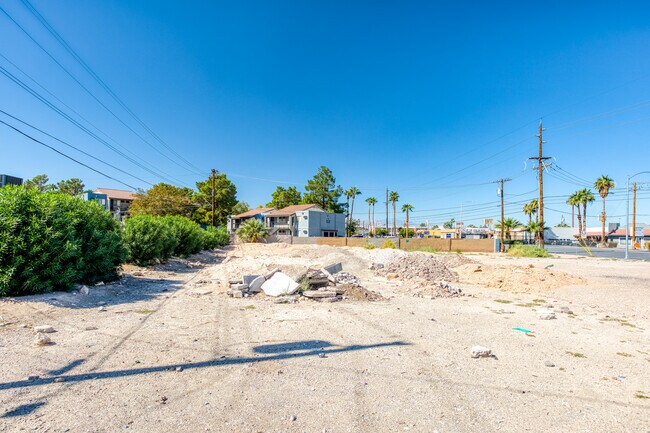 Charleston/Mojave Project in Las Vegas, NV - Building Photo - Primary Photo