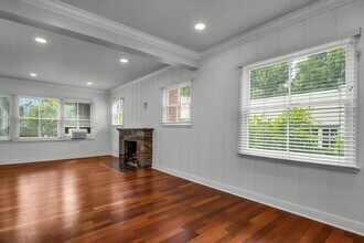 1032 Carol Dr in West Hollywood, CA - Building Photo - Building Photo