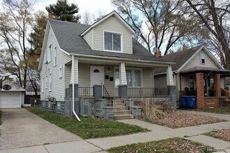 7543 Lozier Ave in Warren, MI - Building Photo - Building Photo