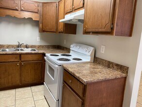 31 Manchester Bay in Jackson, TN - Building Photo - Building Photo