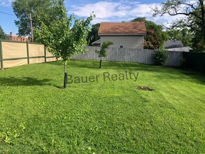242 Pearl St in Ashland, OH - Building Photo - Building Photo