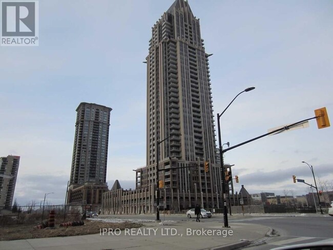 388-388 Prince of Wales Dr
