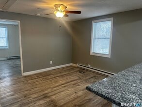 4 Eastview Dr in New Milford, CT - Building Photo - Building Photo