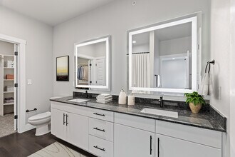 Union House in Aubrey, TX - Foto de edificio - Building Photo