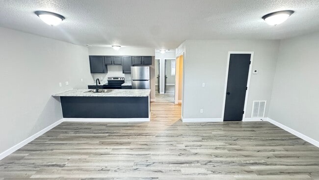 19 Osage Ridge Rd in Lake Ozark, MO - Building Photo - Building Photo