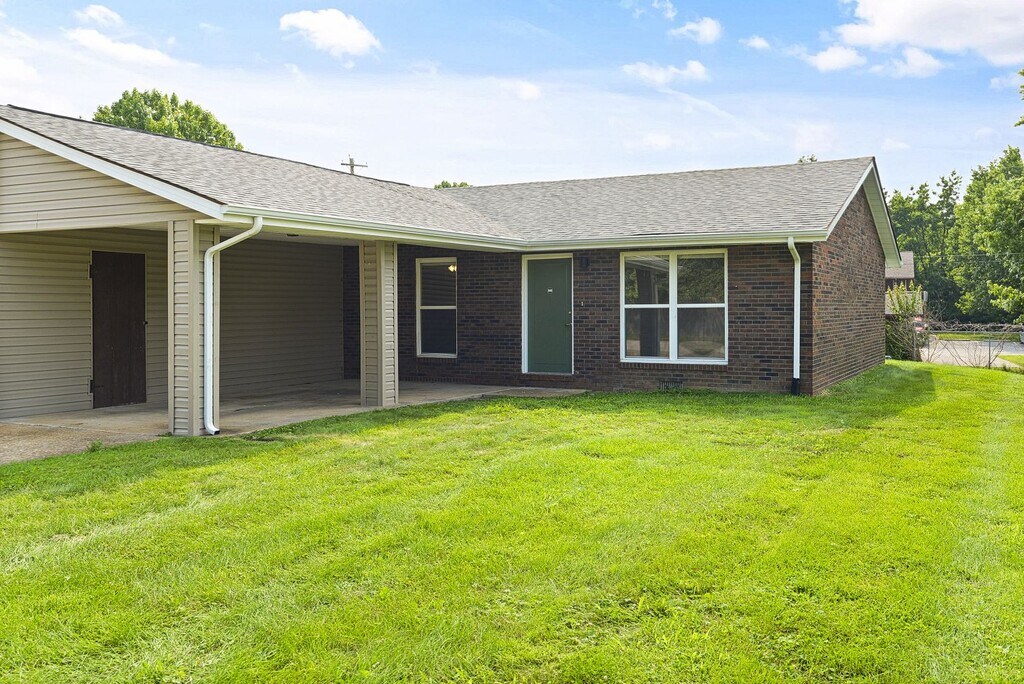 Green Door Apartments Belleville, IL Apartments