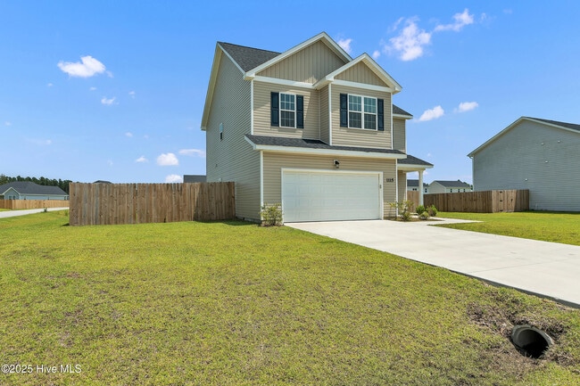 1115 Carteret Mnr Dr in Jacksonville, NC - Building Photo - Building Photo