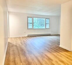 174 Old Boston Post Rd in Old Saybrook, CT - Building Photo - Building Photo