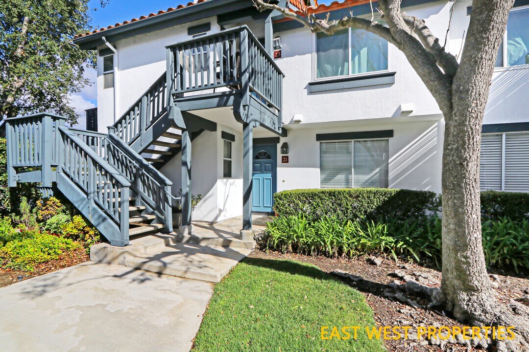 21 Lobelia in Rancho Santa Margarita, CA - Building Photo