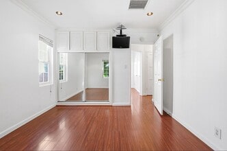 6300 Zelzah Ave in Los Angeles, CA - Building Photo - Building Photo