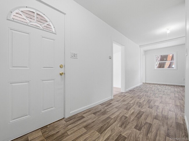 19 E Castle Ave in Spring Valley, NY - Building Photo - Building Photo