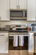 4019 Scott Dr in Oceanside, CA - Building Photo - Building Photo