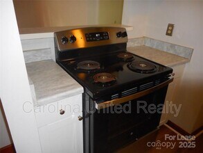 5016 Sardis Rd in Charlotte, NC - Building Photo - Building Photo