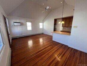 72 Georgia Ave in Long Beach, NY - Building Photo - Building Photo