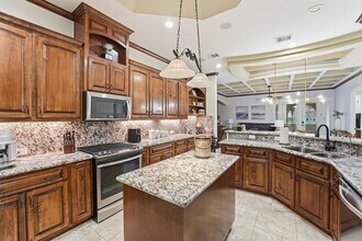 19623 Fairway Island Drive in Humble, TX - Building Photo - Building Photo