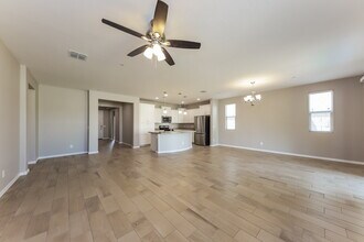 10654 W Anna Ave in Peoria, AZ - Foto de edificio - Building Photo