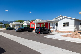 Cottages at Pikeview in Colorado Springs, CO - Building Photo - Building Photo