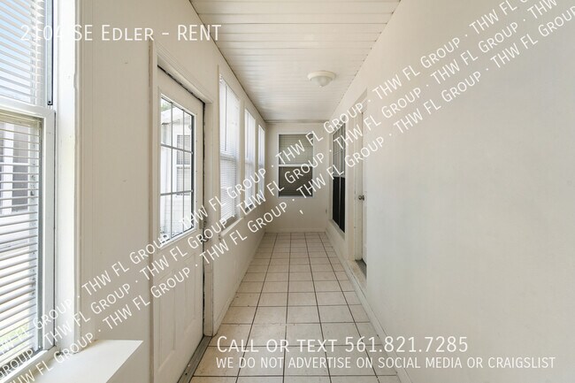 2104 SE Edler Dr in Stuart, FL - Building Photo - Building Photo