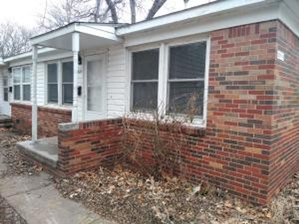 2207 S Minneapolis St in Wichita, KS - Building Photo