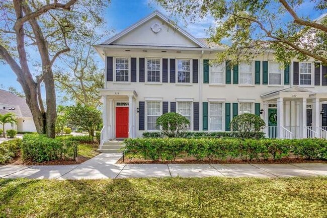 property at 225 Murray Ct