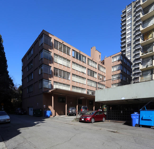 Parkside Apartments in Vancouver, BC - Building Photo - Building Photo