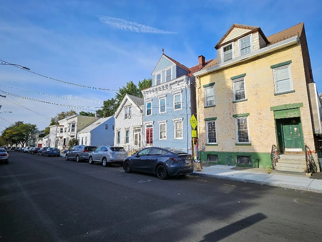 5 West St in Albany, NY - Foto de edificio - Building Photo