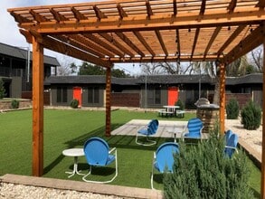 6509 Berkman Dr in Austin, TX - Foto de edificio - Building Photo