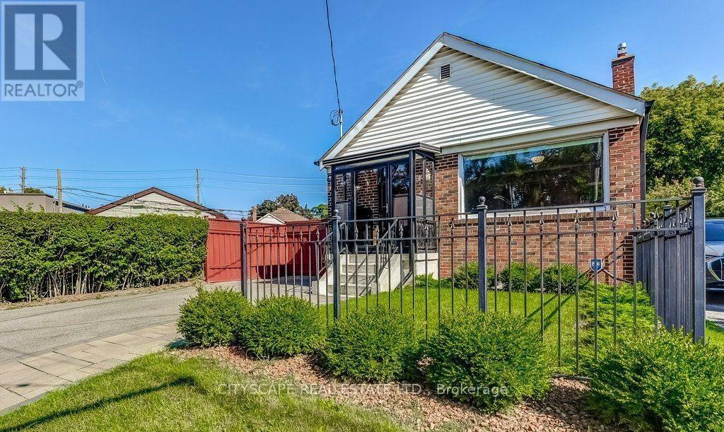 61 Danforth Rd in Toronto, ON - Building Photo