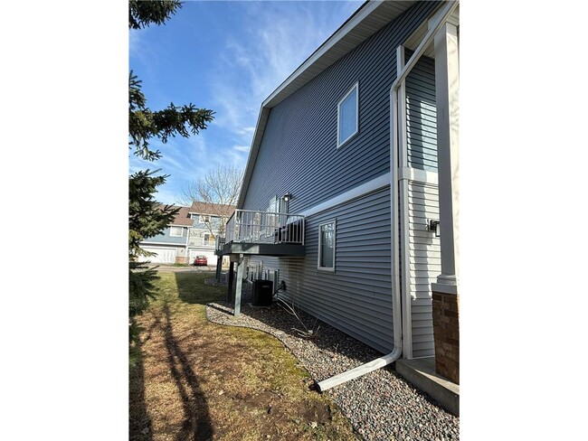 17644 69th Pl N in Maple Grove, MN - Building Photo - Building Photo