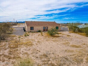 4205 N Montezuma Dr in Eloy, AZ - Building Photo - Building Photo