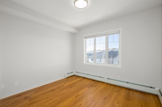 Beacon Heights Apartments in Calgary, AB - Building Photo - Interior Photo