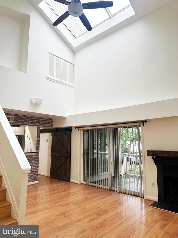 3377 Lakeside View Dr in Falls Church, VA - Building Photo - Building Photo