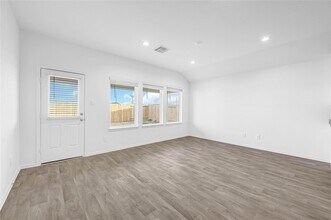 2011 Woodlark Way in Sealy, TX - Building Photo - Building Photo
