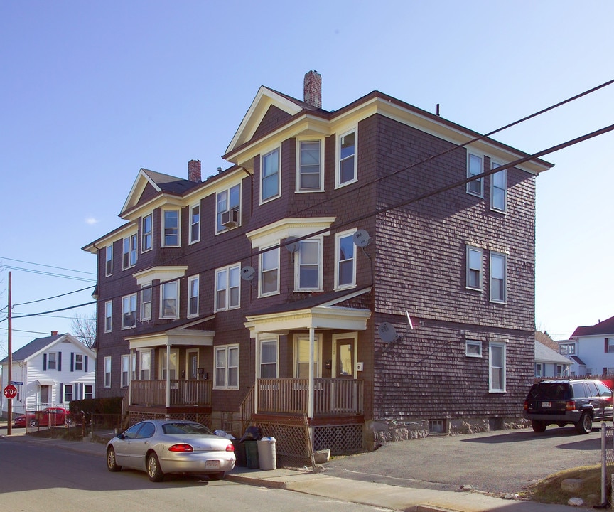 159 Globe St in Fall River, MA - Building Photo