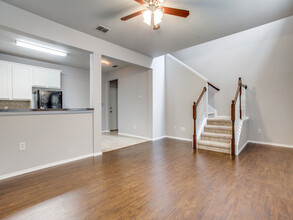 4904 Heather Glen Trl in McKinney, TX - Foto de edificio - Building Photo