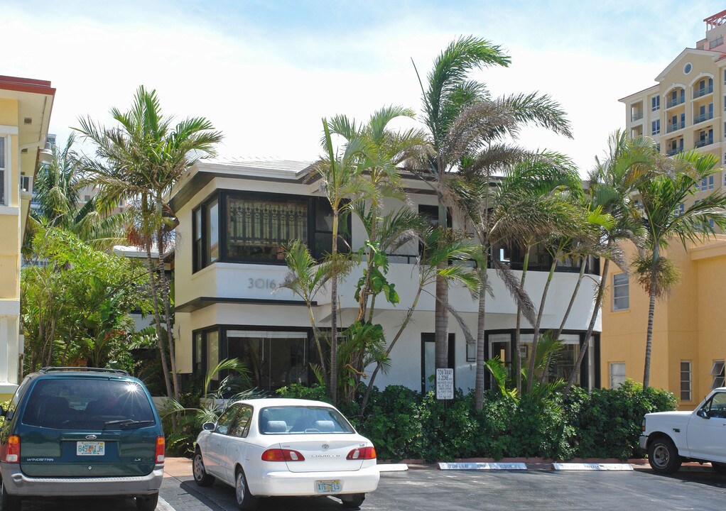 3016 Seville St in Fort Lauderdale, FL - Foto de edificio