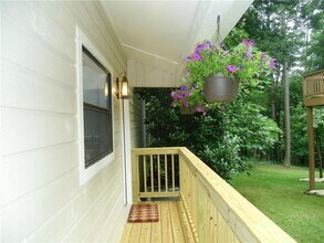 3240 Carlton Rd in Cumming, GA - Building Photo - Building Photo