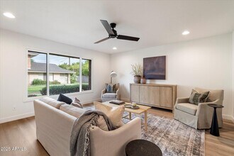 8447 E Montebello Ave in Scottsdale, AZ - Building Photo - Building Photo