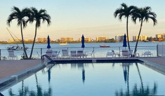 1516 S Lakeside Dr, Unit Water Front Condo in Lake Worth Beach, FL - Building Photo